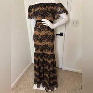 H by Halston Elegant Lace Overlay Evening Gown Maxi Dress Size 4.  I#69